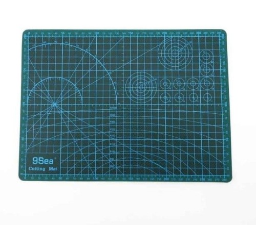 pol_pl_Mata-modelarska-A4-samo-naprawcza-mata-do-ciecia-220x300mm-5285_1 (1).jpg